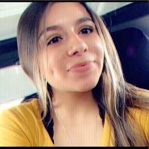 Meet your Posher, Alyssa